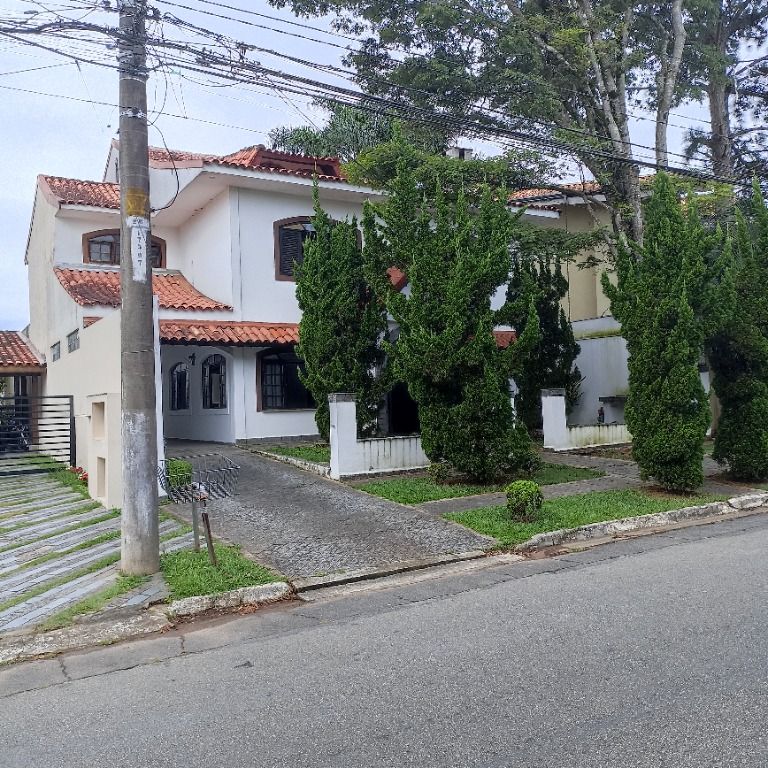 Casa de Condomínio para alugar com 4 quartos, 211m² - Foto 10