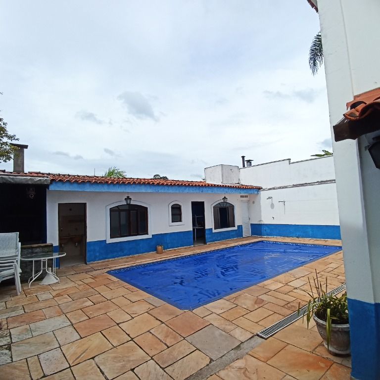 Casa de Condomínio para alugar com 4 quartos, 211m² - Foto 15