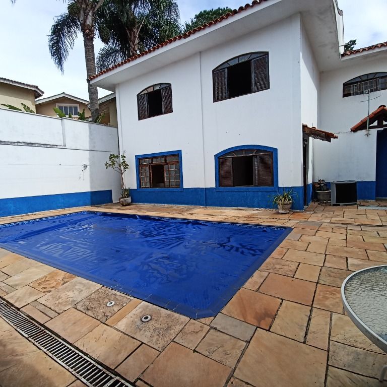 Casa de Condomínio para alugar com 4 quartos, 211m² - Foto 19