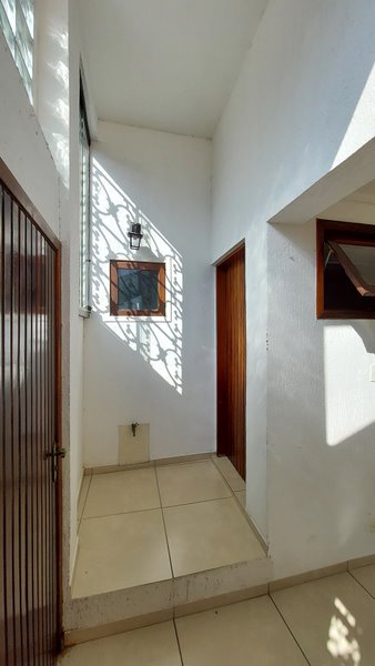 Casa para alugar com 3 quartos, 171m² - Foto 12