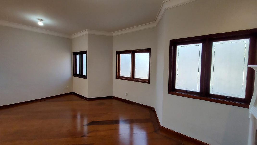 Casa para alugar com 3 quartos, 171m² - Foto 13