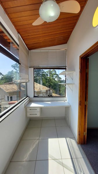 Casa para alugar com 3 quartos, 171m² - Foto 32