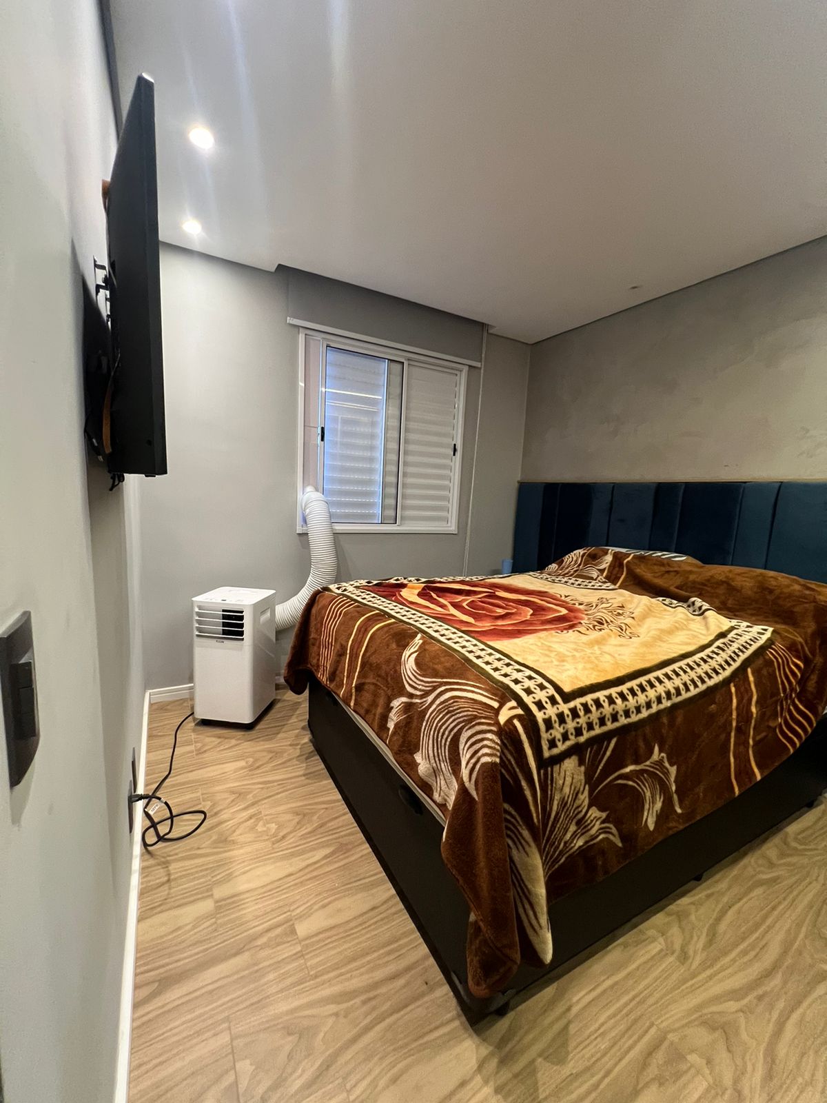 Apartamento (V) - 2 Dormitórios - Condomínio Cotia Park II - Jardim Rio das Pedras - Cotia/SP