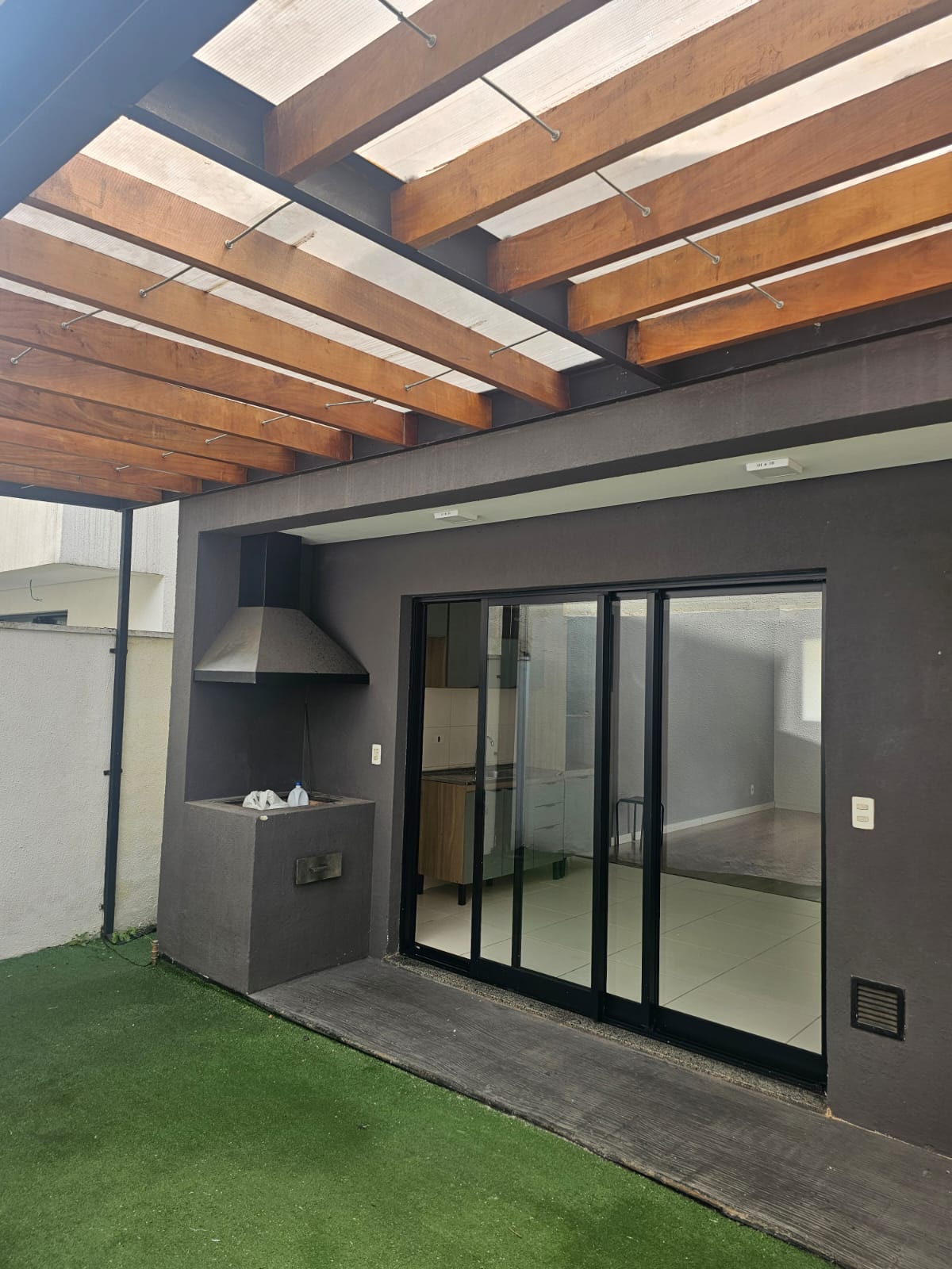 Casa à venda com 4 quartos, 150m² - Foto 16