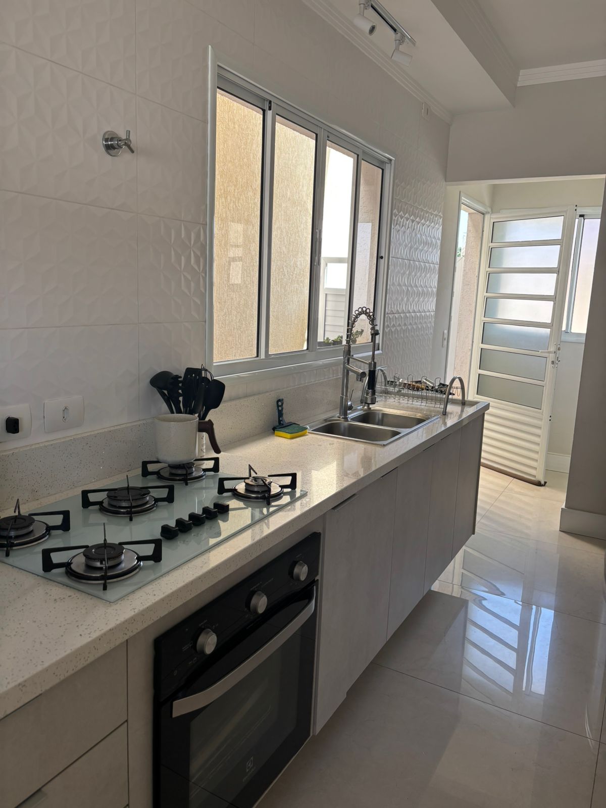 Casa em Villagio Carmo em Vargem Grande Paulista - 3 Quartos, 1 Suíte, 2 Vagas
