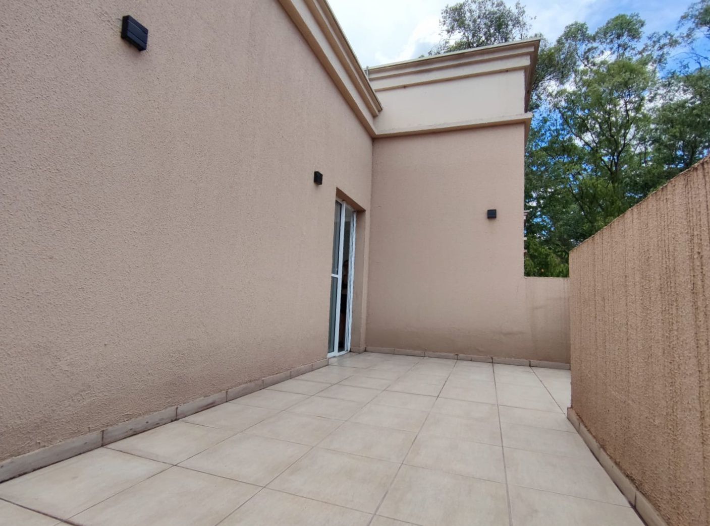  Cobertura Duplex com 3 Dormitórios no Residencial Lê Mont-Jardim  Isis-Cotia/SP