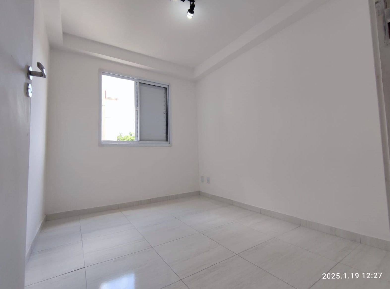  Cobertura Duplex com 3 Dormitórios no Residencial Lê Mont-Jardim  Isis-Cotia/SP