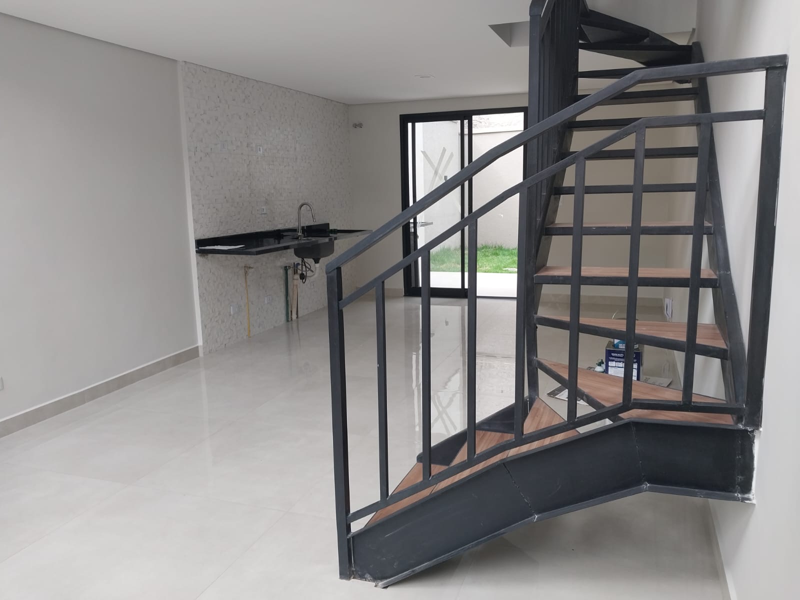 Casa à venda com 2 quartos, 125m² - Foto 3