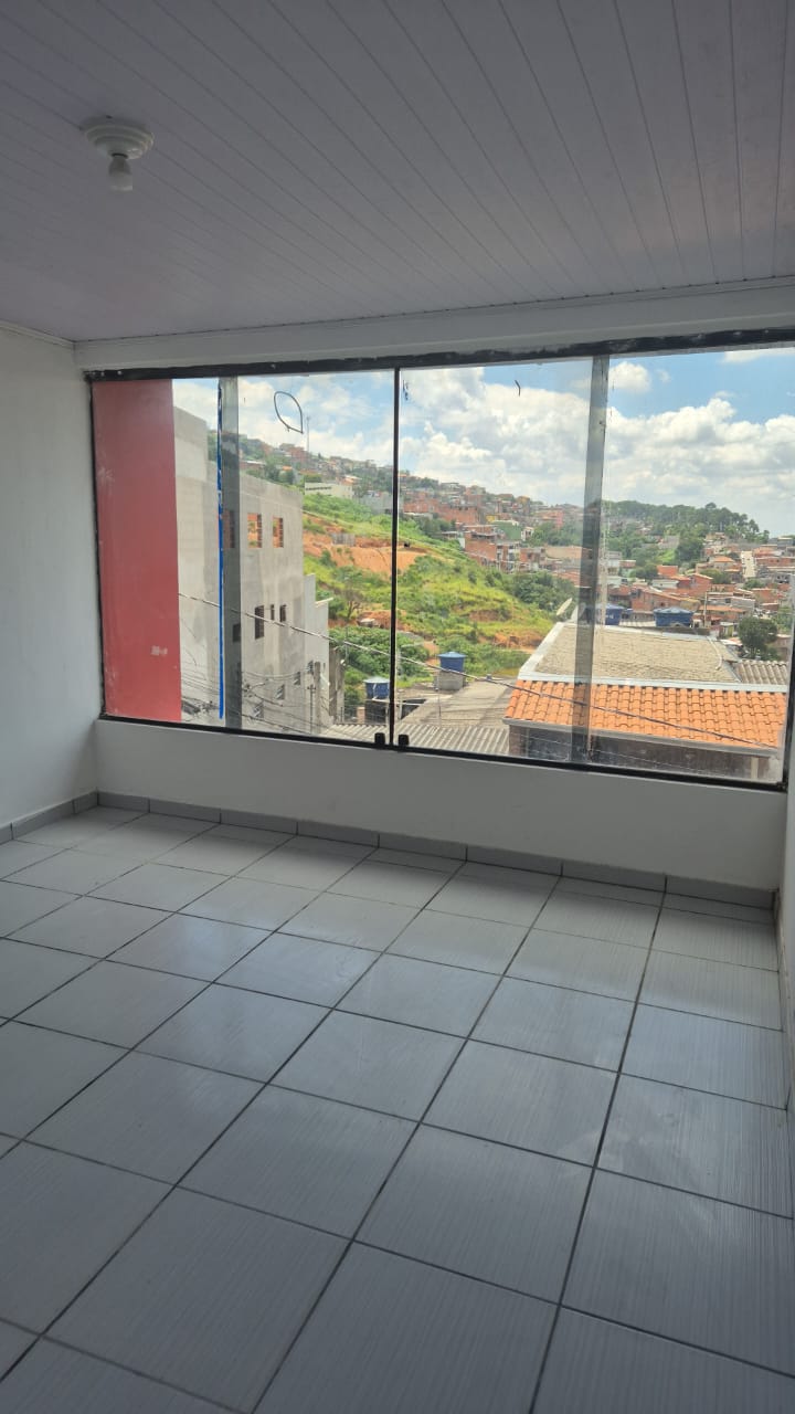 Casa para alugar com 4 quartos, 42m² - Foto 3