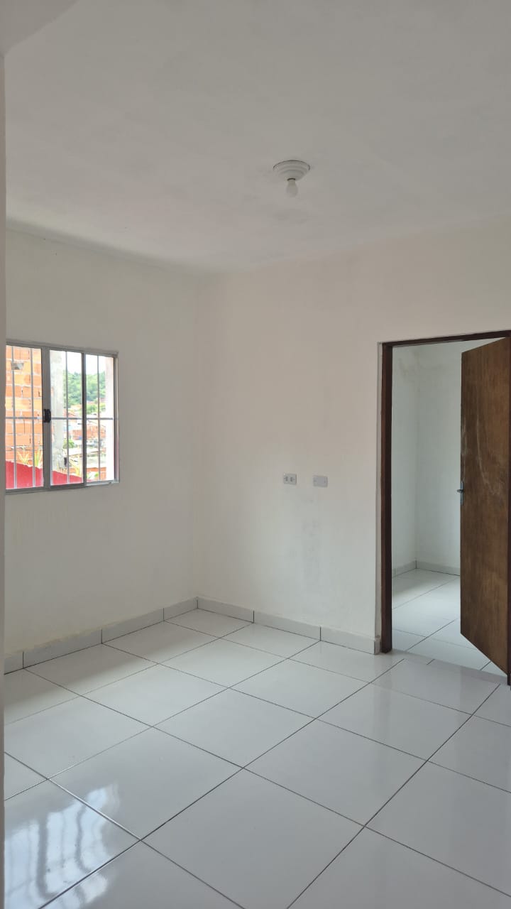 Casa para alugar com 1 quarto, 32m² - Foto 4