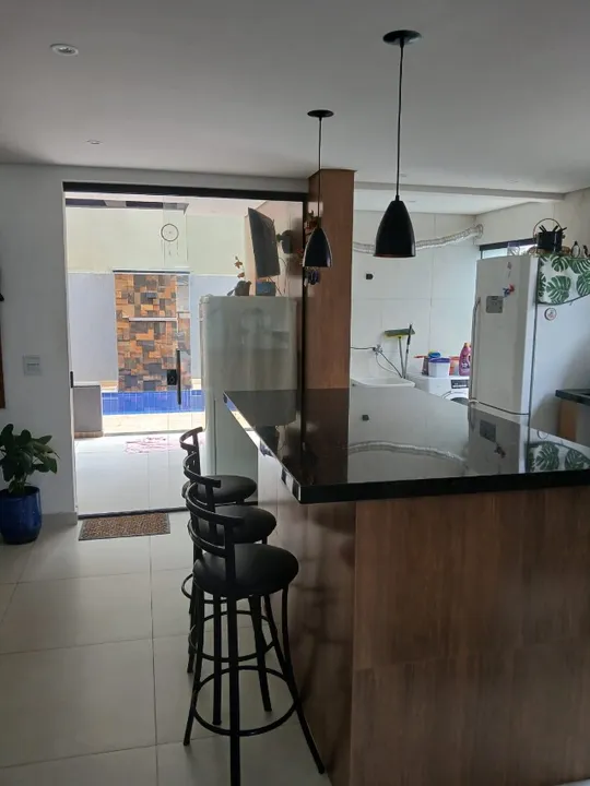 Casa para alugar com 3 quartos, 250m² - Foto 6