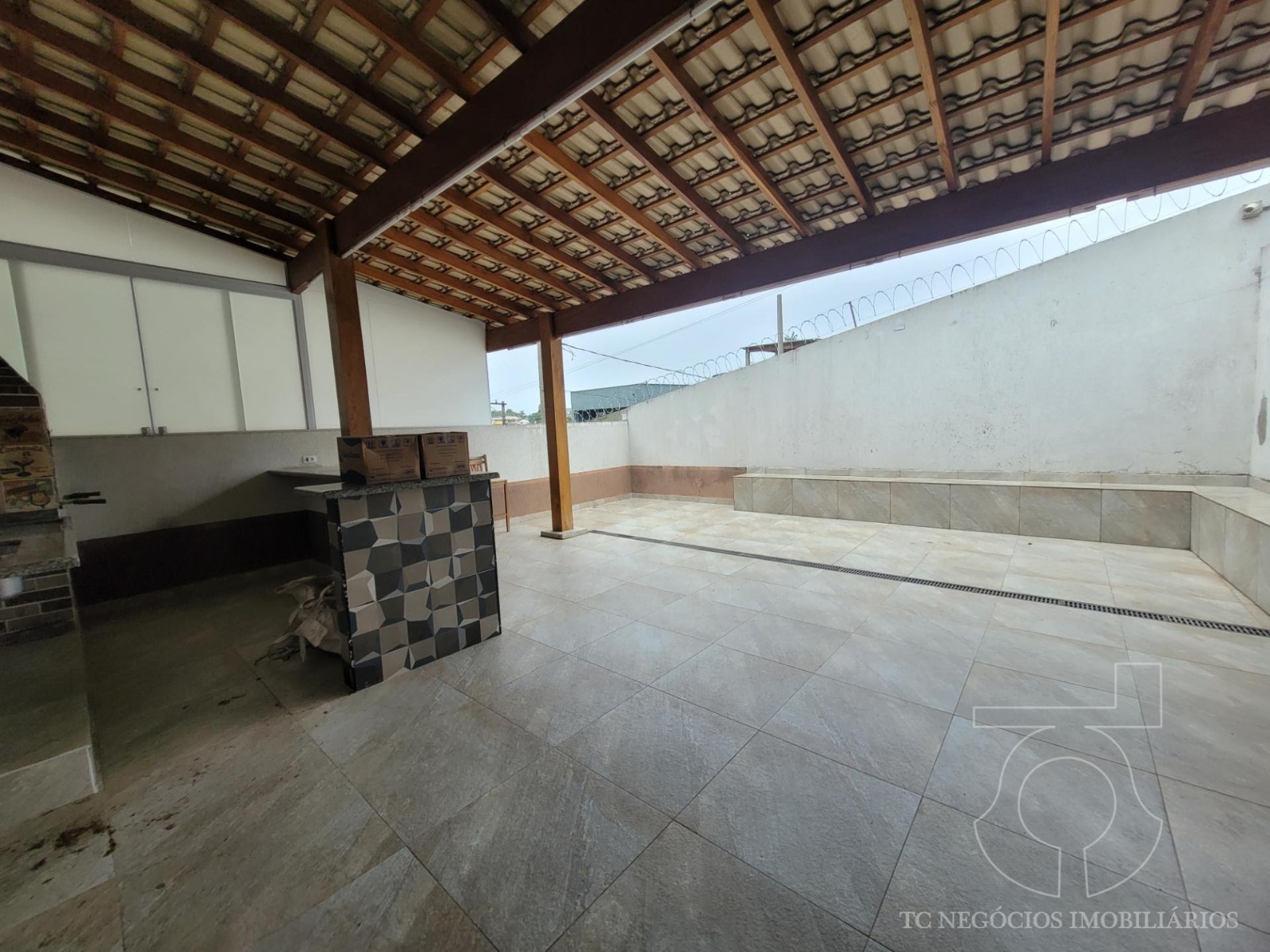 Apartamento (V) - 03 Dormitórios - Condomínio Costa do Sol - Jardim Sabia - Cotia