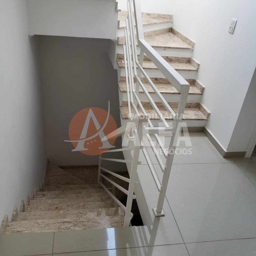 Casa para alugar com 4 quartos, 500m² - Foto 13