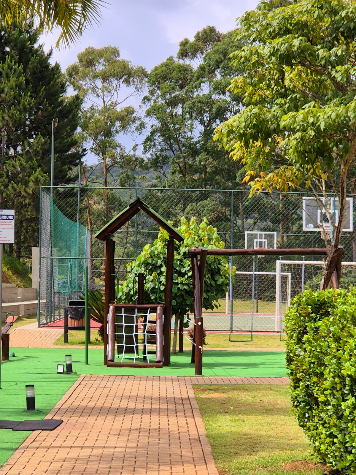 Terreno em Condomínio de Alto Padrão -  Condominio Reserva Santa Paula - Cotia/SP