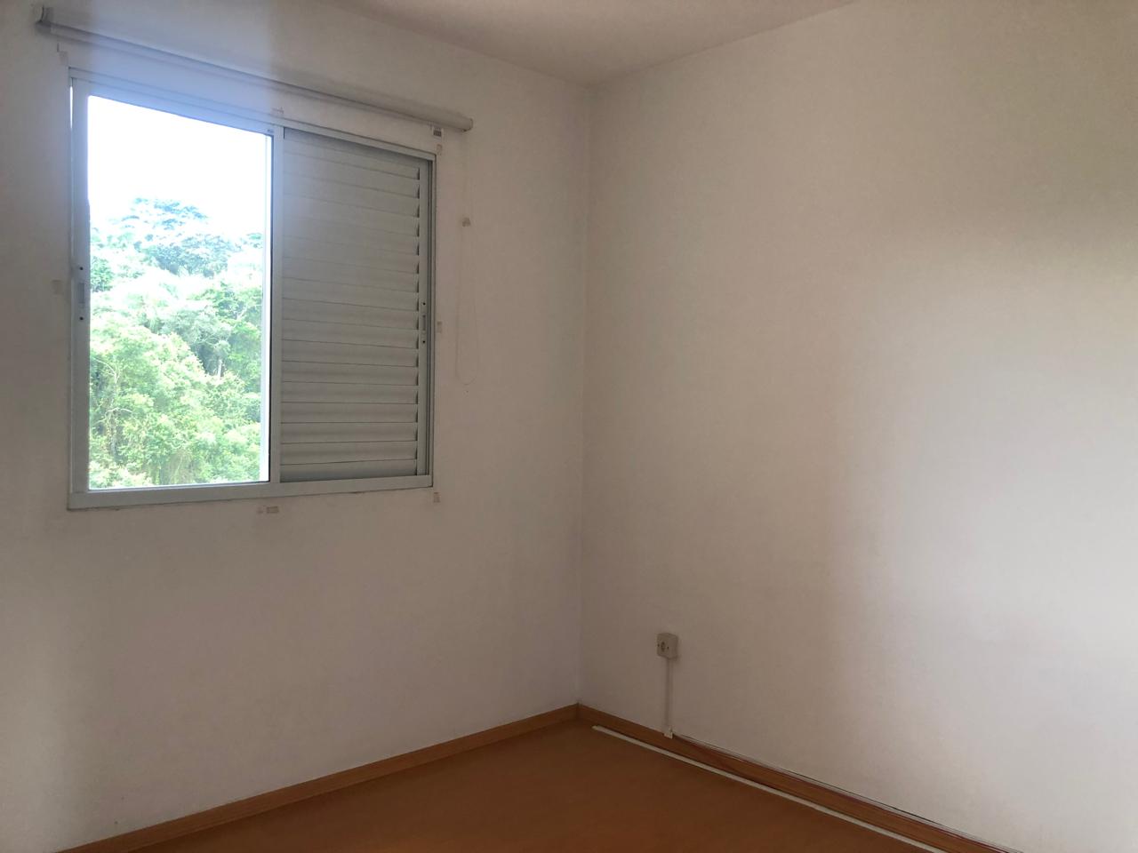 Lindíssima Casa (L) - 3 Dormitórios sendo 01 suíte- Condomínio Porto Seguro - Granja Vianna - Cotia SP