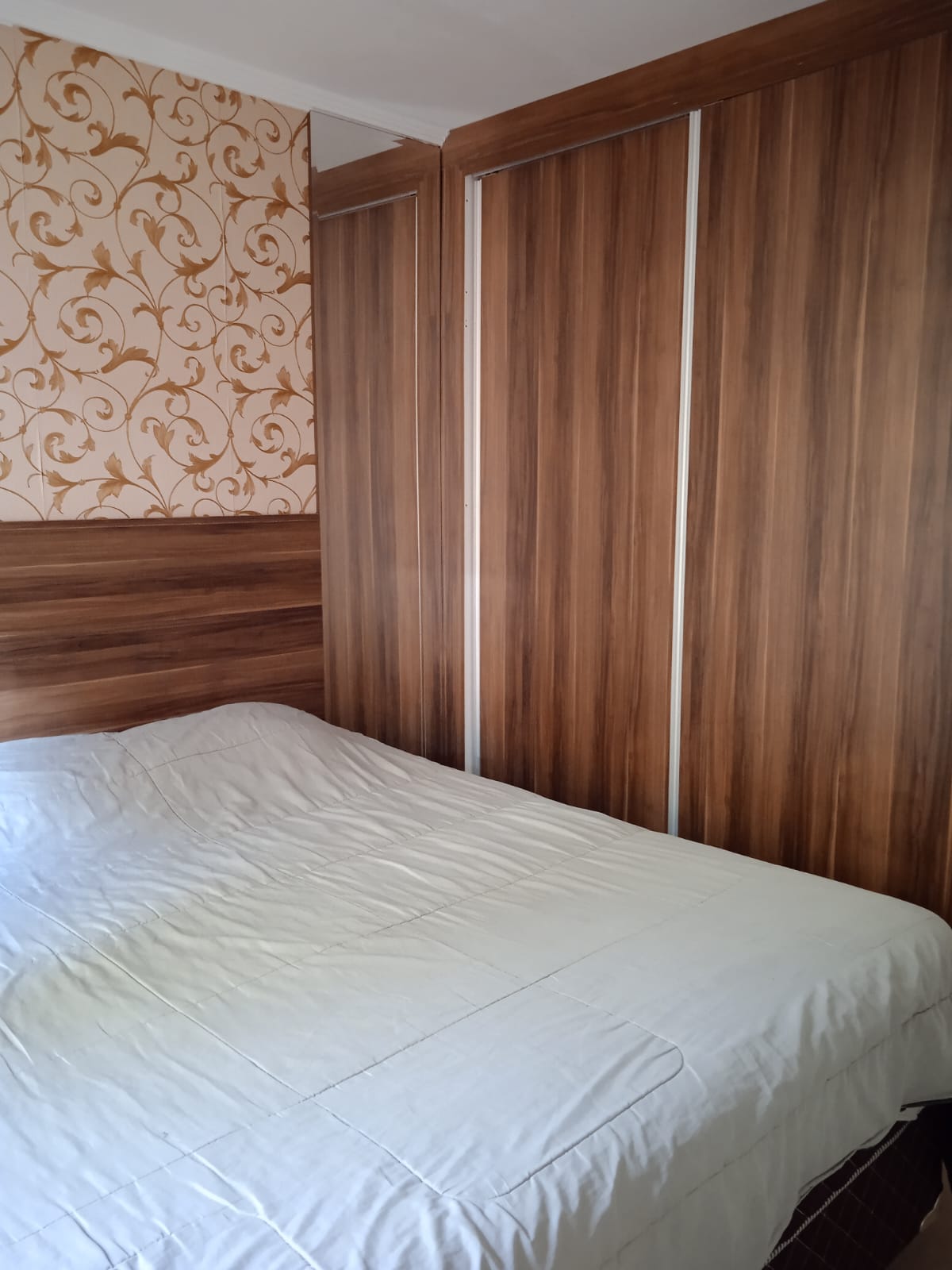 Apartamento com 02 Dormitórios - Edifício Orquidea- Rio das Pedras - Cotia/SP