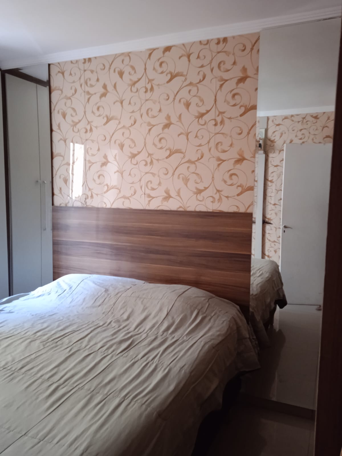 Apartamento com 02 Dormitórios - Edifício Orquidea- Rio das Pedras - Cotia/SP