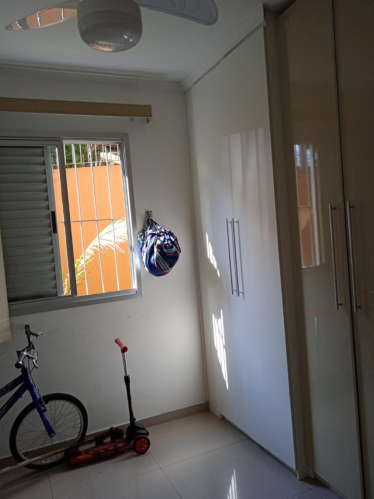 Apartamento com 02 Dormitórios - Edifício Orquidea- Rio das Pedras - Cotia/SP
