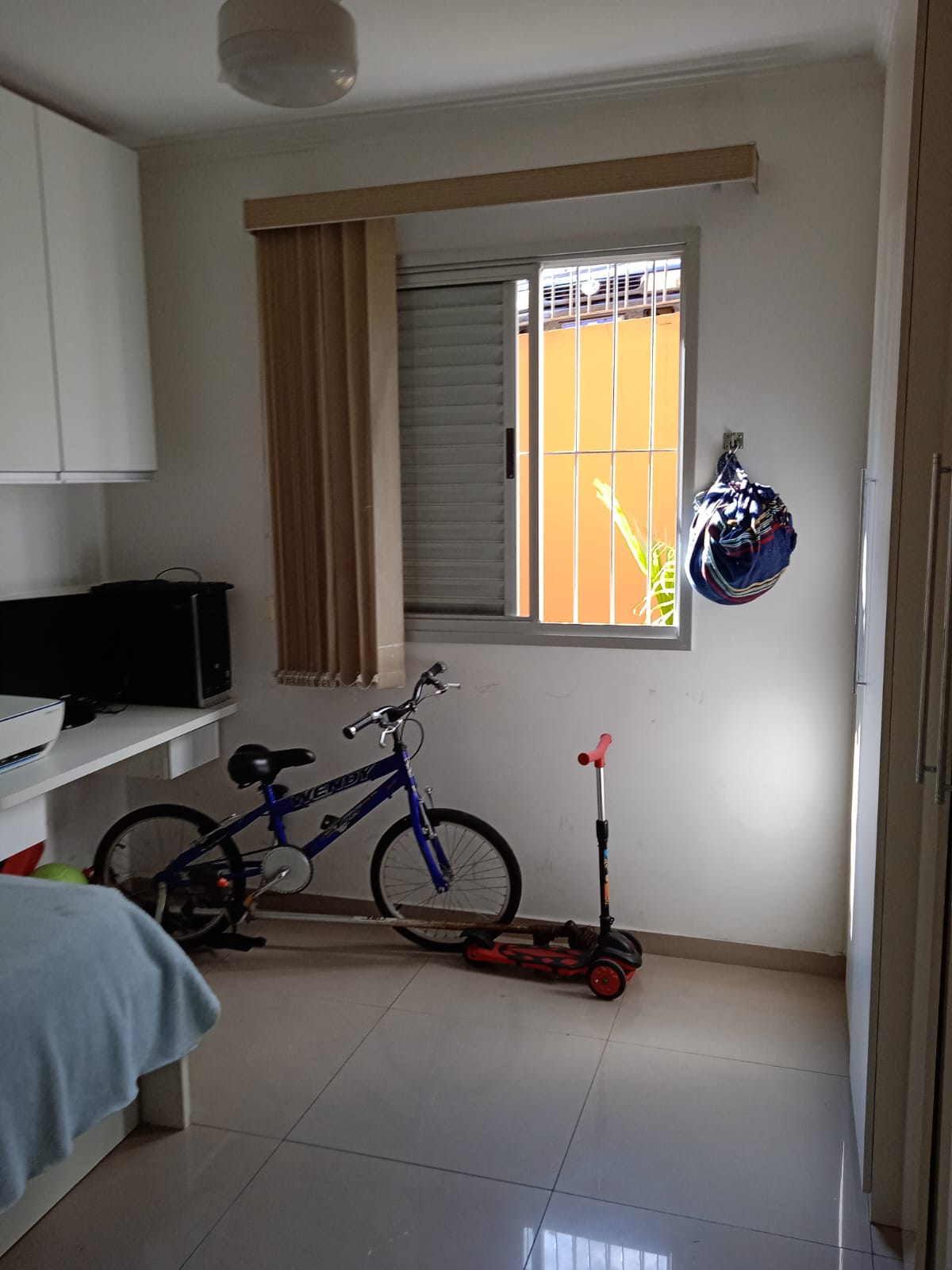 Apartamento com 02 Dormitórios - Edifício Orquidea- Rio das Pedras - Cotia/SP