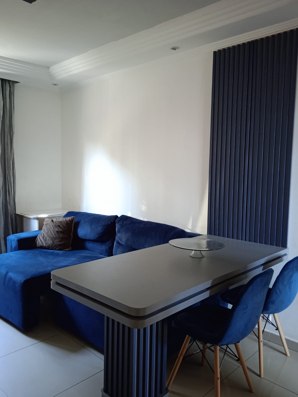 Apartamento com 02 Dormitórios - Edifício Orquidea- Rio das Pedras - Cotia/SP