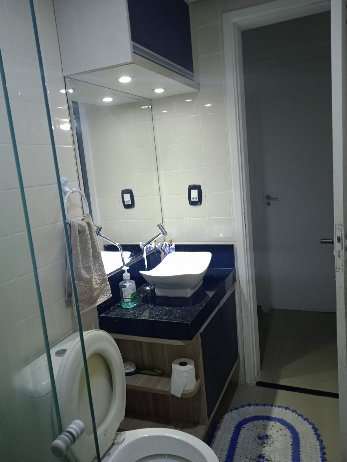 Apartamento com 02 Dormitórios - Edifício Orquidea- Rio das Pedras - Cotia/SP
