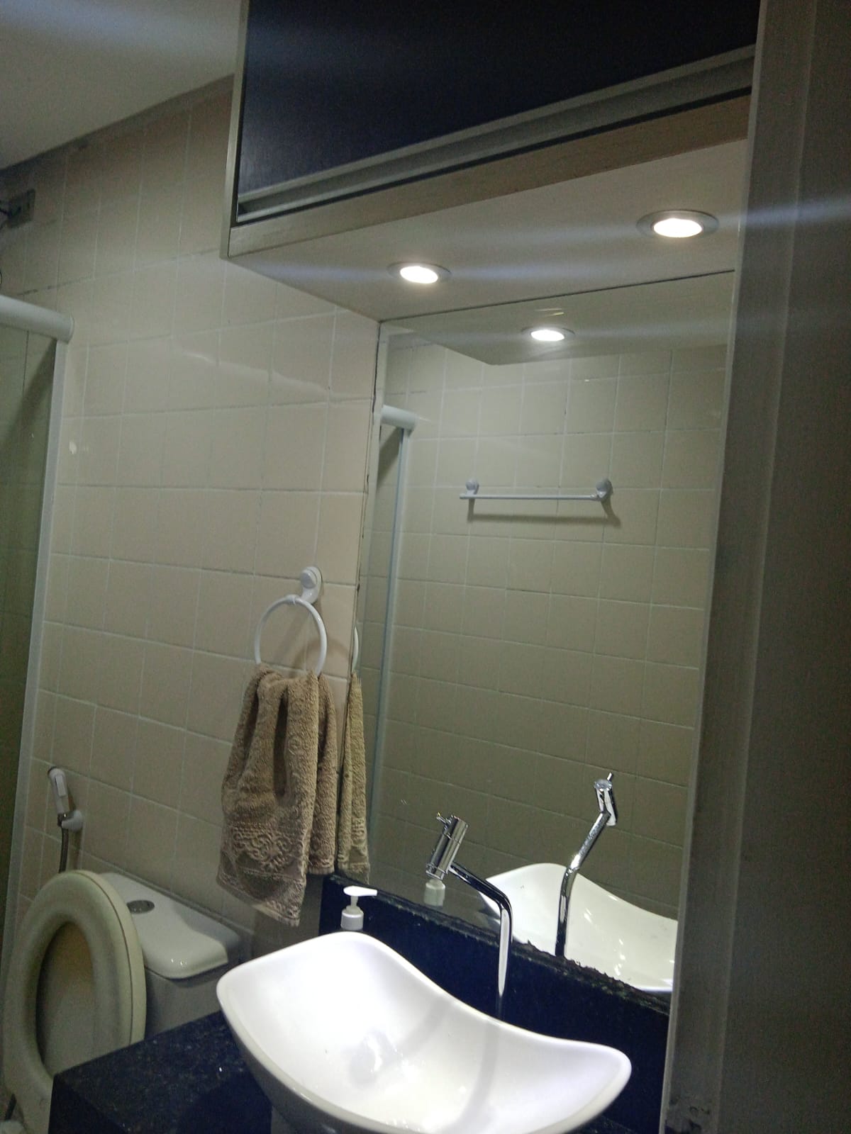 Apartamento com 02 Dormitórios - Edifício Orquidea- Rio das Pedras - Cotia/SP