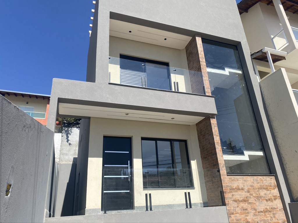 Casa à venda com 3 quartos, 183m² - Foto 2