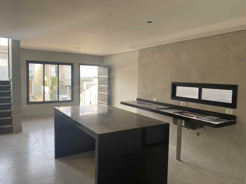 Casa à venda com 3 quartos, 183m² - Foto 4