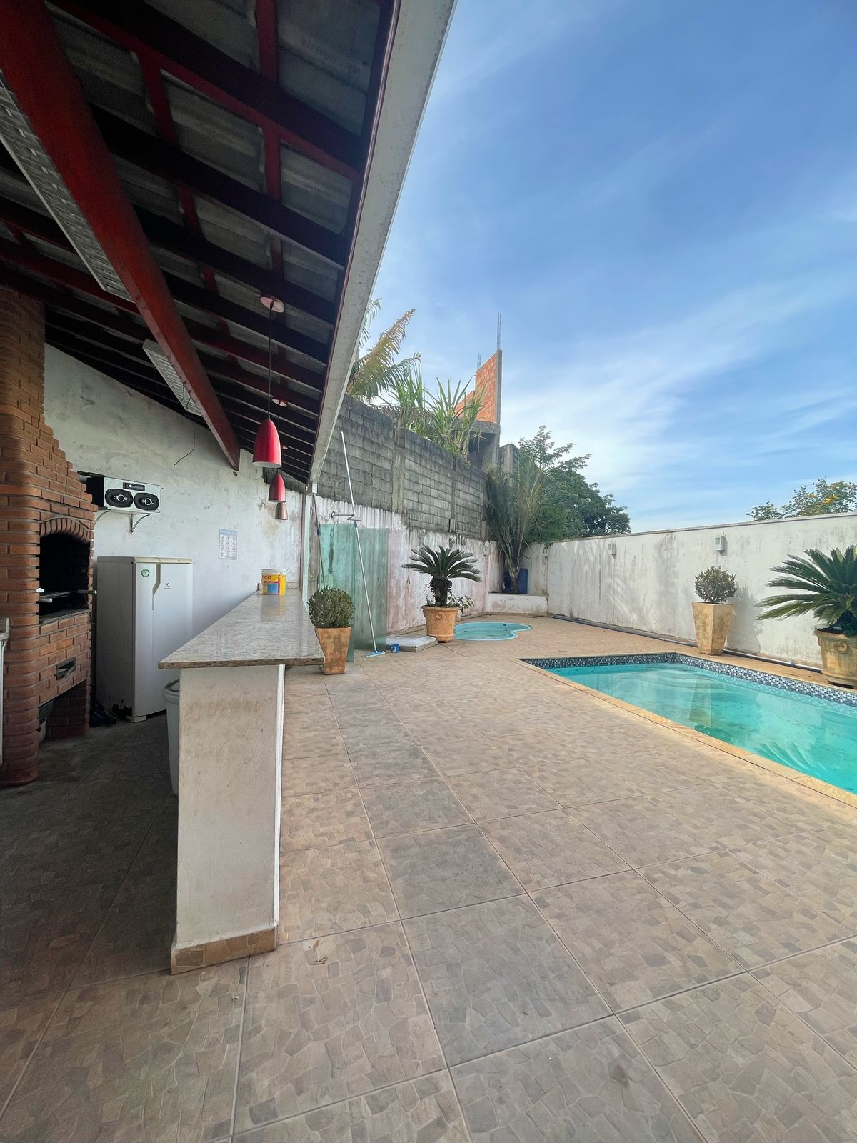 Casa com piscina e 02 dormitórios - Jardim Araruama - Cotia/SP