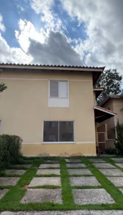 Casa Com 02 Dormitórios - Condomínio Bosques da Vila -  Cotia/SP