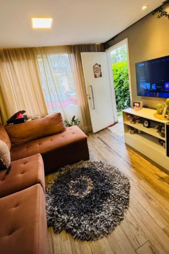 Casa Com 02 Dormitórios - Condomínio Bosques da Vila -  Cotia/SP