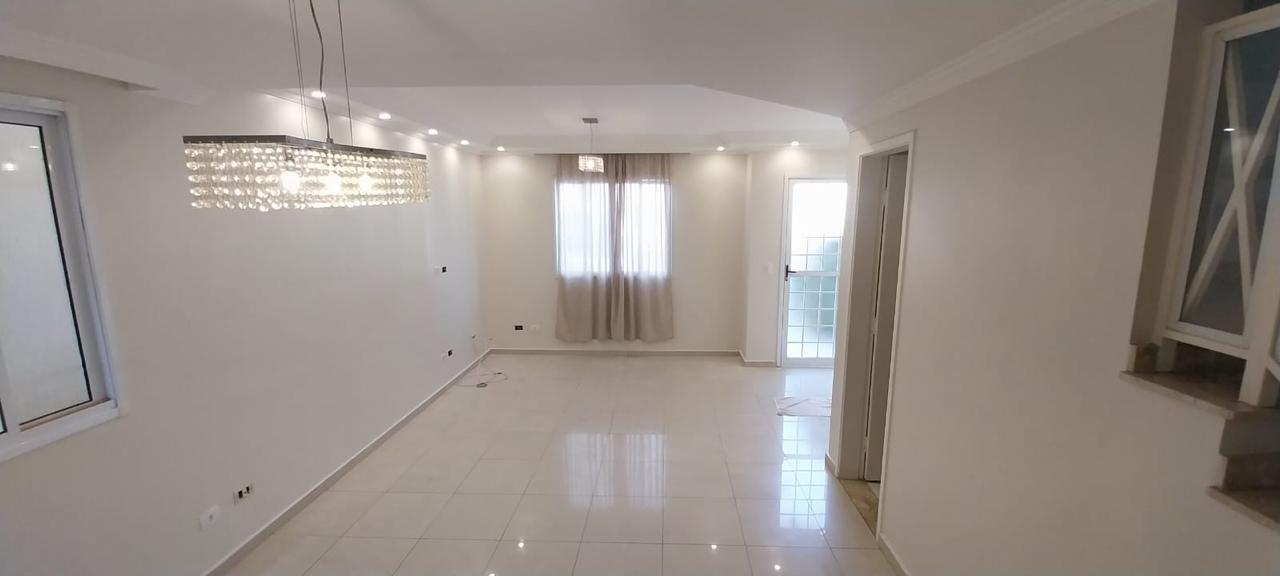 Casa Com 03 Dormitórios - Condomínio Nativo Clube - Jardim Belizário - Cotia/SP