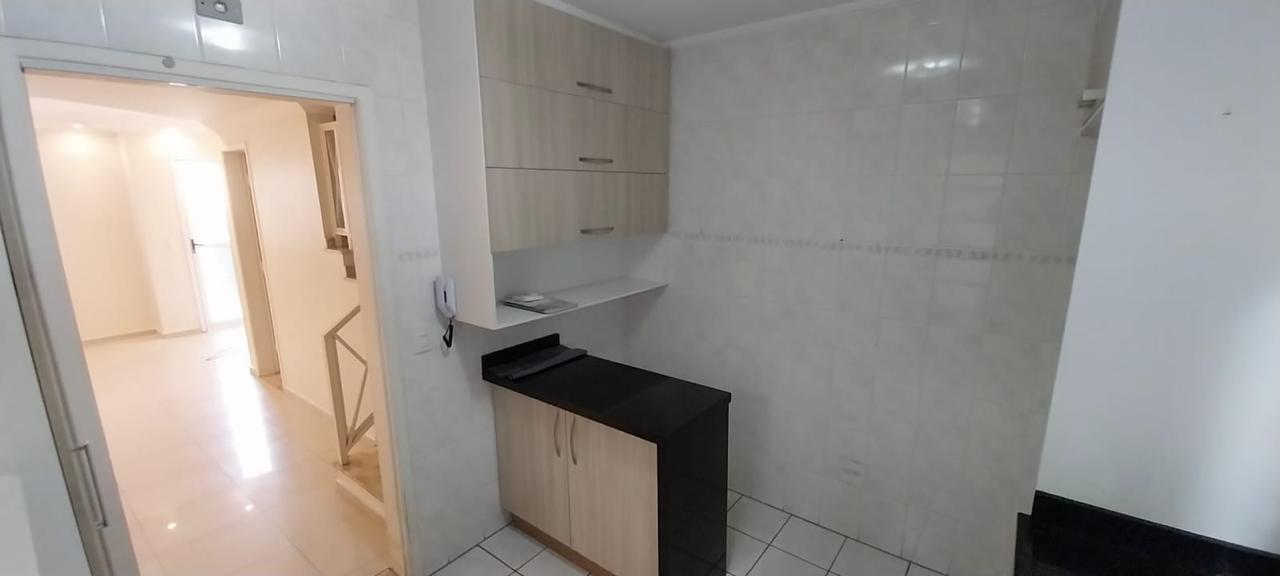 Casa Com 03 Dormitórios - Condomínio Nativo Clube - Jardim Belizário - Cotia/SP