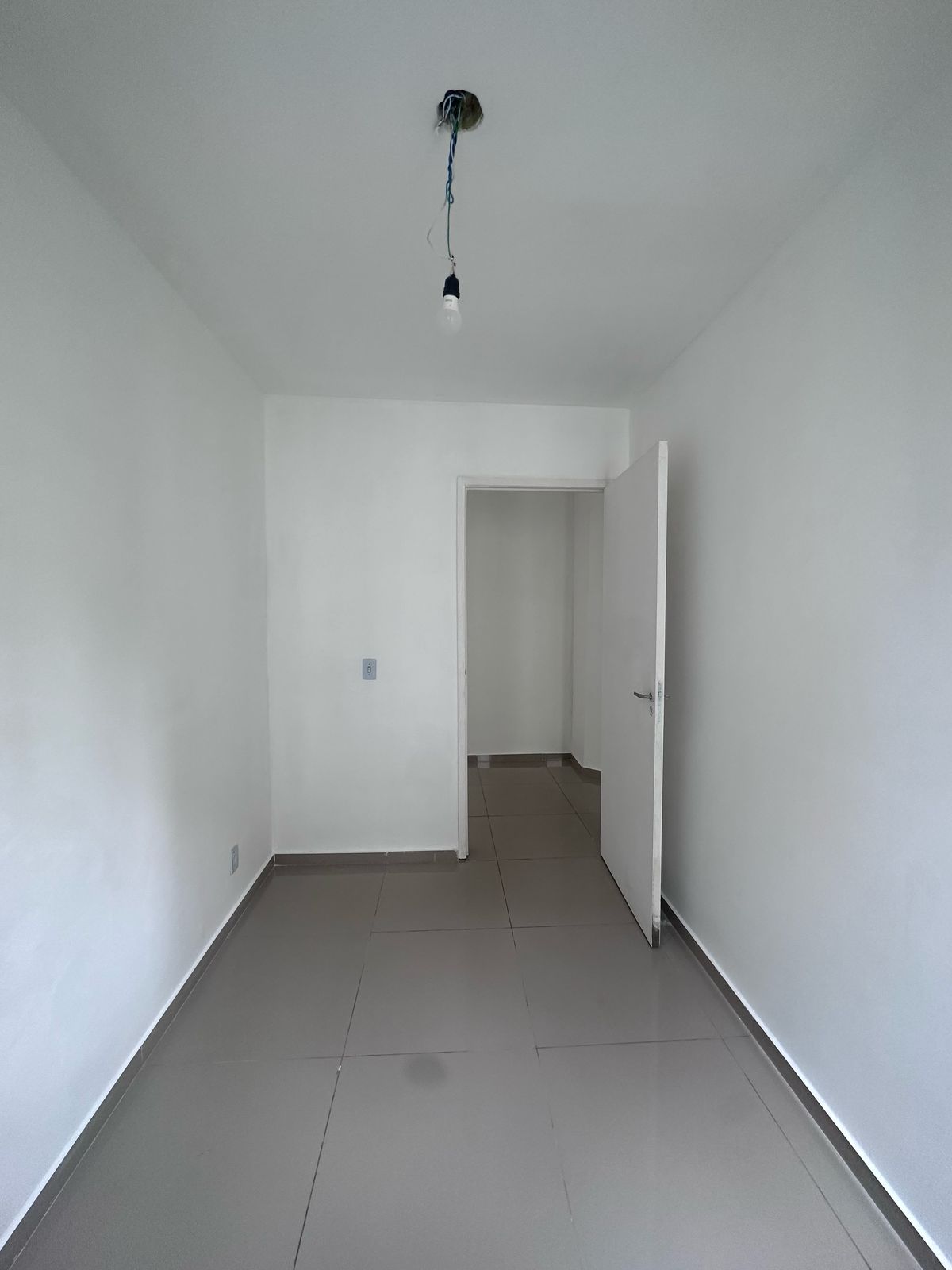Apartamento 02 Dormitórios - Residencial Napoles - Jardim Colibri II - Cotia/SP