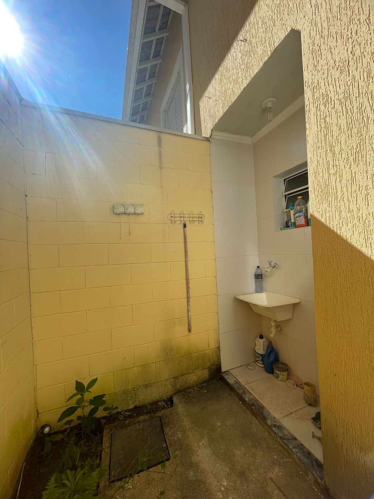 Casa com 2 Dormitórios - Condomínio Residencial Astecas - Chácara Ondas Verdes - Cotia/SP