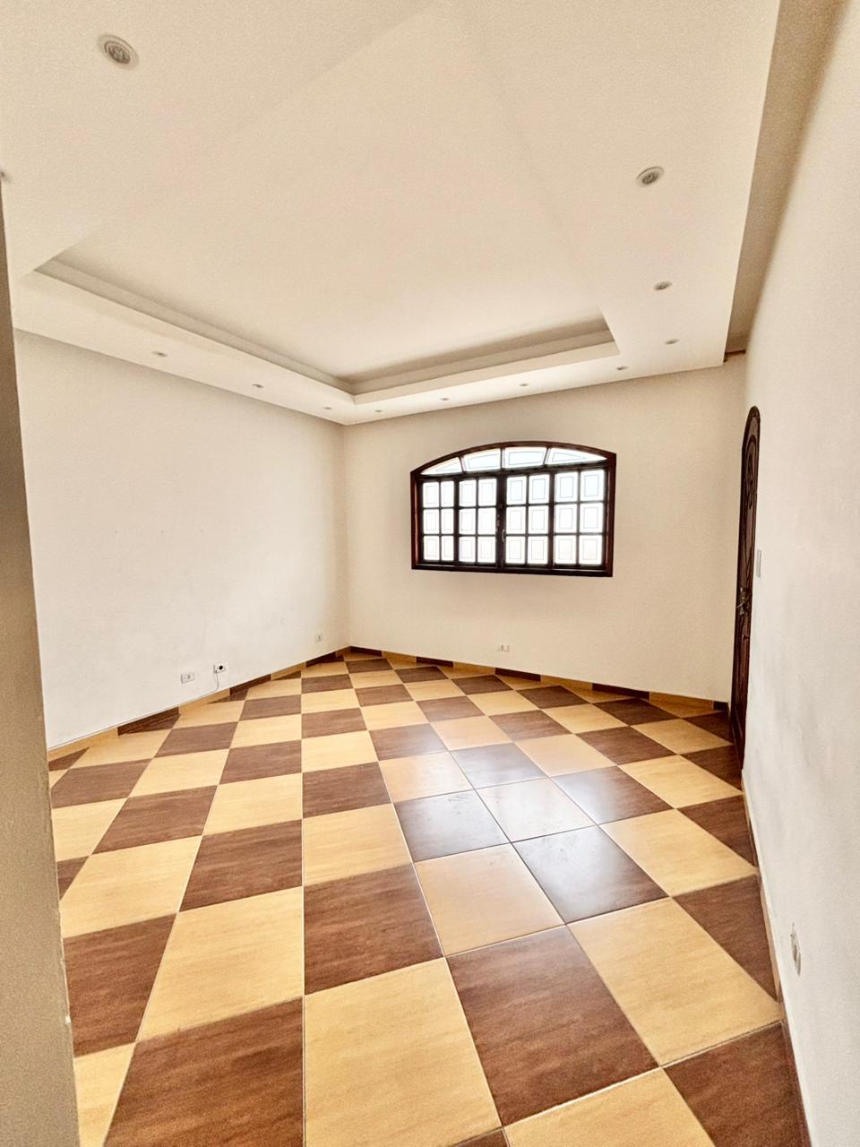 Casa com 5 Quartos - Jardim Sabiá - Cotia / SP 