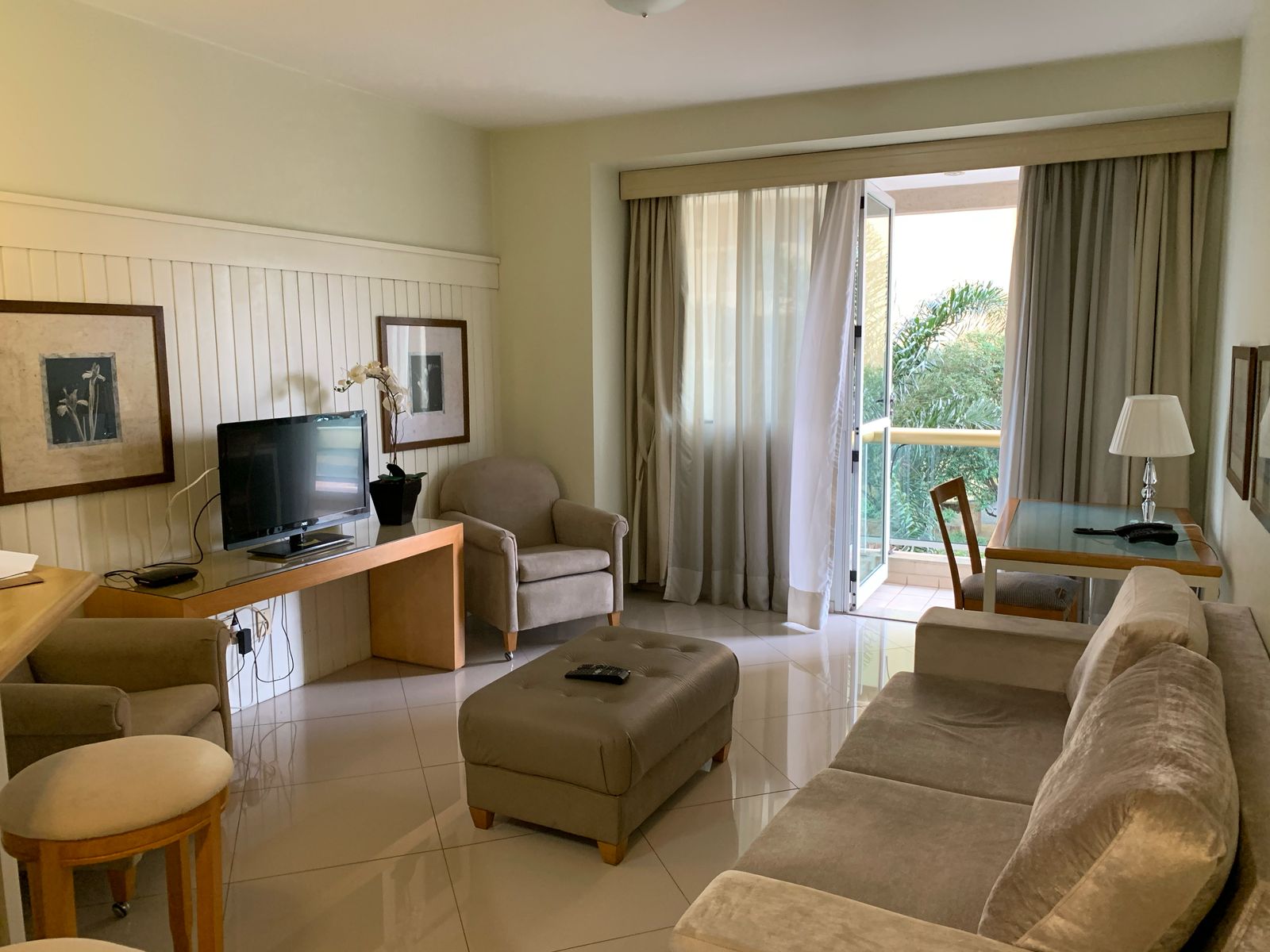 Prédio Inteiro para alugar com 2 quartos, 54m² - Foto 2