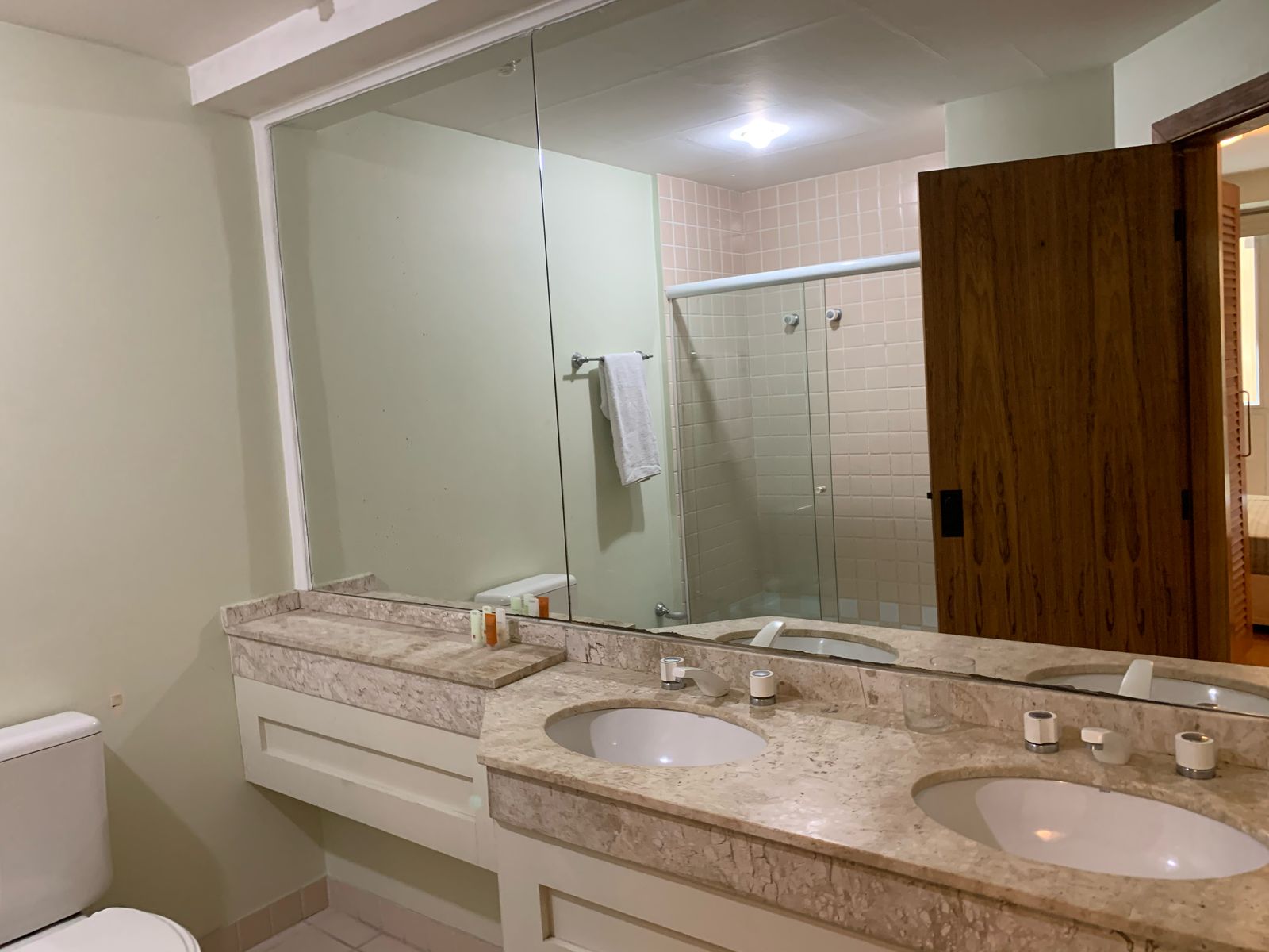 Prédio Inteiro para alugar com 2 quartos, 54m² - Foto 11