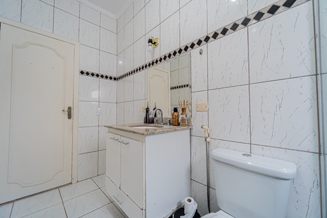 Casa com 05 Quartos - Condomínio Villa Rica - Vargem Grande Paulista/SP