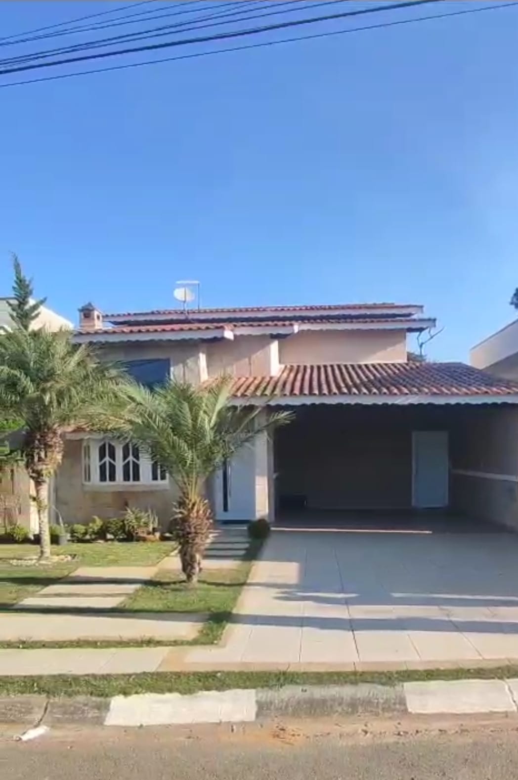 Casa com 05 Quartos - Condomínio Villa Rica - Vargem Grande Paulista/SP