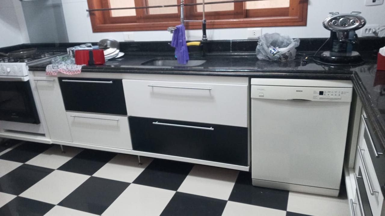 Casa para alugar com 3 quartos, 500m² - Foto 6