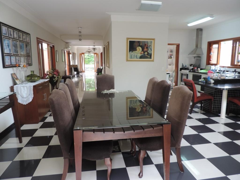 Casa para alugar com 3 quartos, 500m² - Foto 4