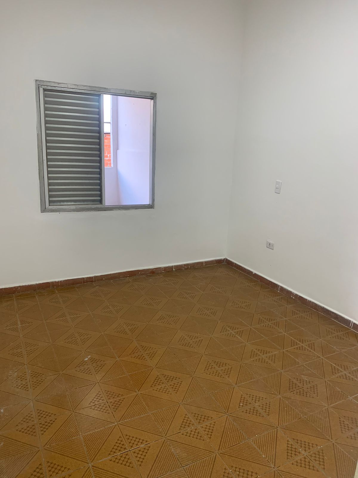 Casa com 02 Quartos - Jardim Sabiá - Cotia/SP