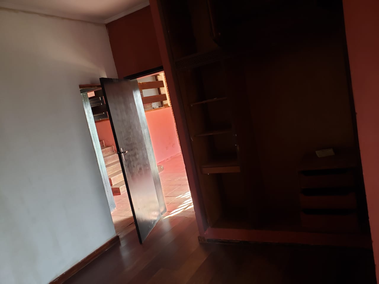 Chácara com 2.000m² - Aguassaí - Cotia/SP