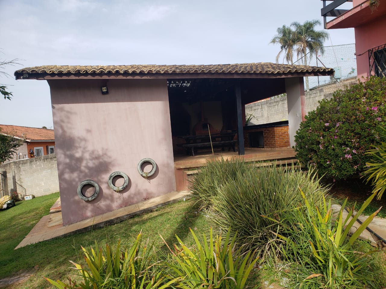 Chácara com 2.000m² - Aguassaí - Cotia/SP