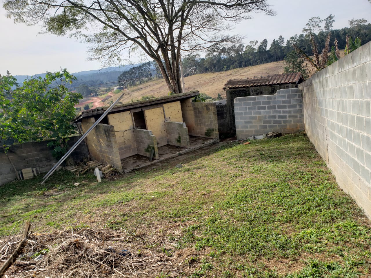 Chácara com 2.000m² - Aguassaí - Cotia/SP