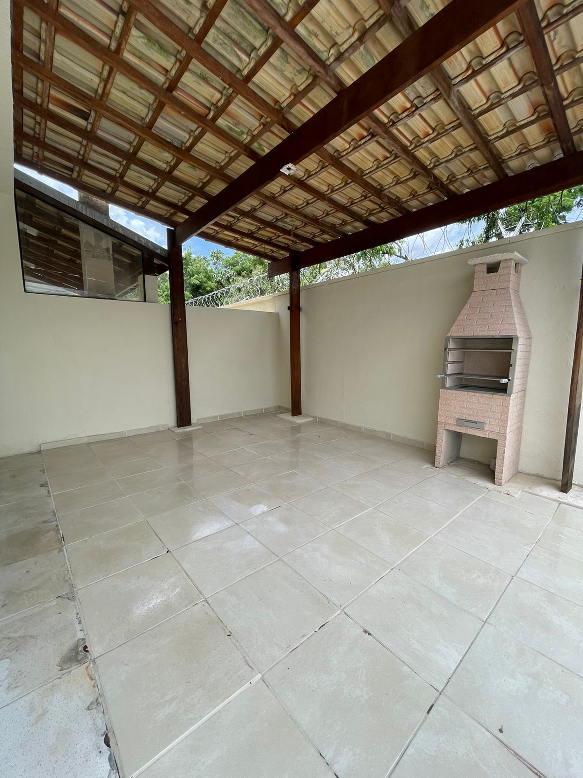 Casa com 03 Quartos - Jardim dos Ipes -Condominio Vale dos Ipês - Cotia/SP