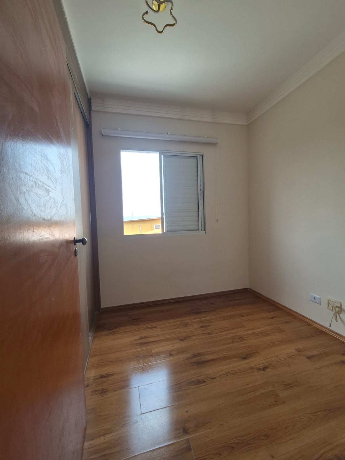 Casa com 03 Quartos - Jardim dos Ipes -Condominio Vale dos Ipês - Cotia/SP