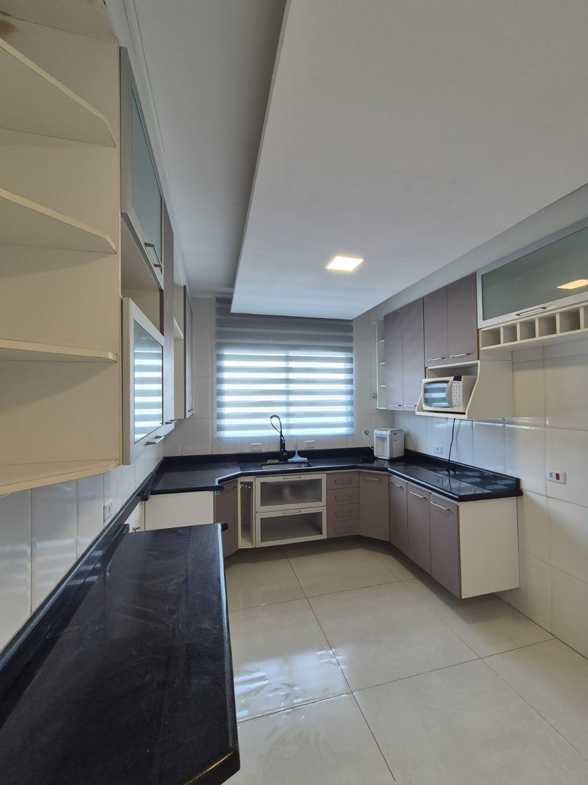 Casa com 03 Quartos - Jardim dos Ipes -Condominio Vale dos Ipês - Cotia/SP