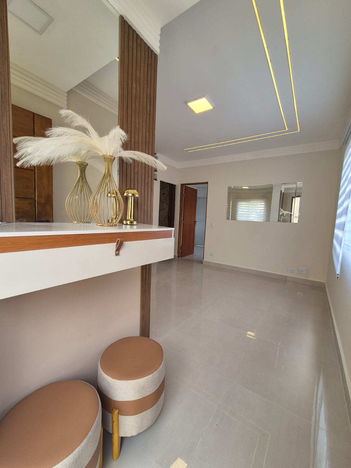 Casa com 03 Quartos - Jardim dos Ipes -Condominio Vale dos Ipês - Cotia/SP